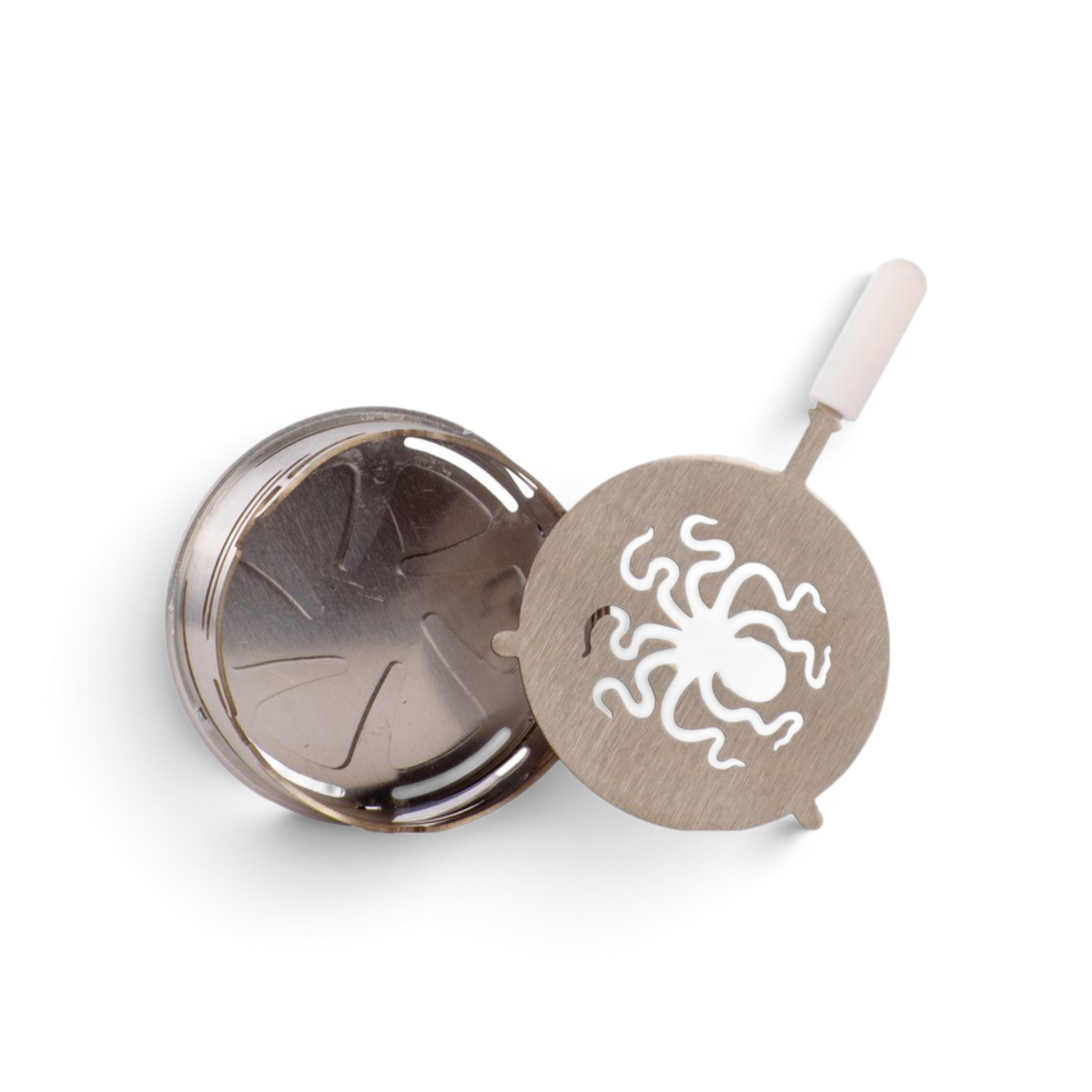 Dejavuu Medusa HMD, Dejavuu hookah HMD, Medusa heat management device, silver hookah HMD, hookah heat management device, HMD for hookah, hookah charcoal HMD, 3 charcoal HMD, hookah accessories, hookah accessories online India